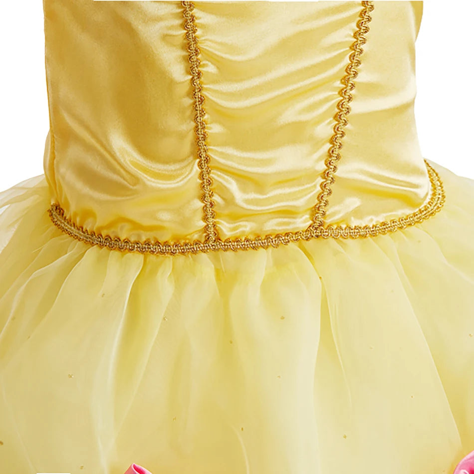 Abito da principessa ispirato ai personaggi di Rapunzel, Cenerentola e Belle