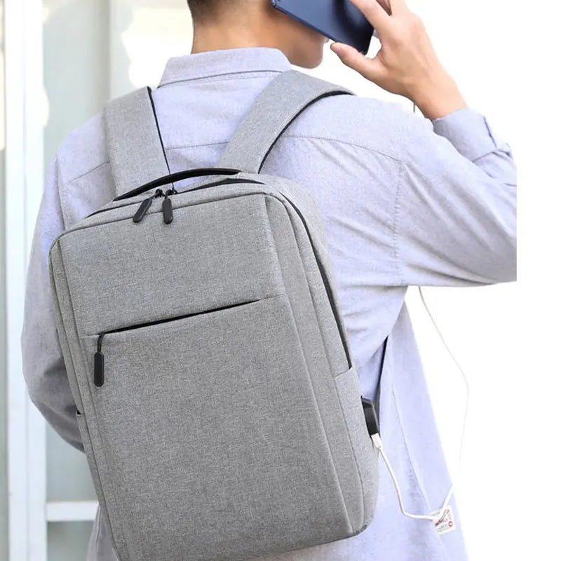 2024 Nuovo Zaino Versatile USB Ricaricabile, Impermeabile per Laptop e Scuola