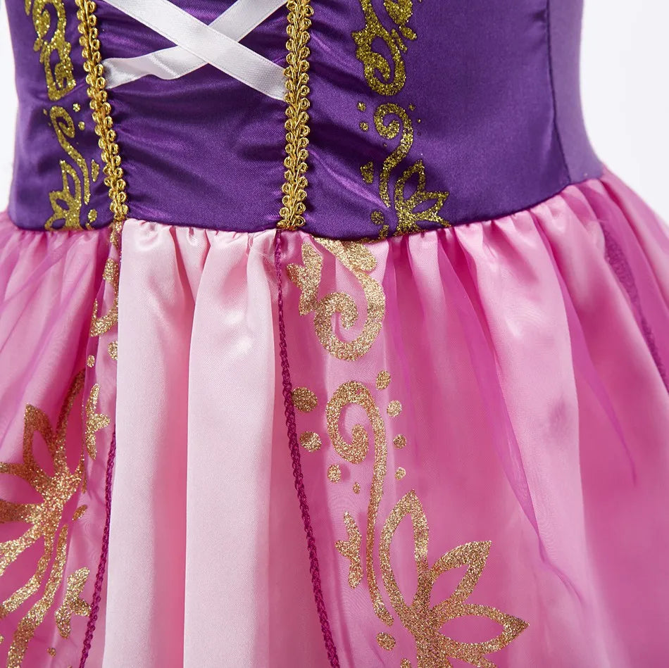 Abito da principessa ispirato ai personaggi di Rapunzel, Cenerentola e Belle