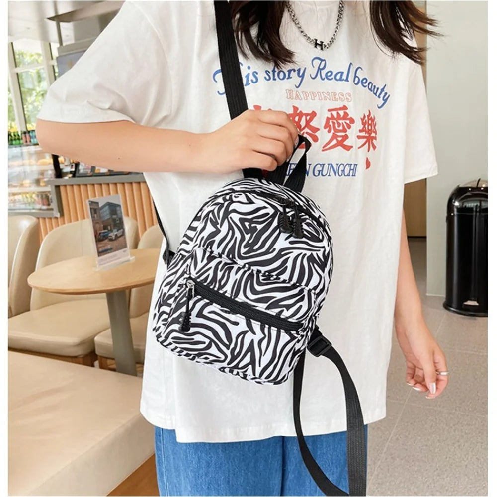 🎒🌸 Zaino Mini Fashion – Stile e Comodità in Movimento! 🌸🎒
