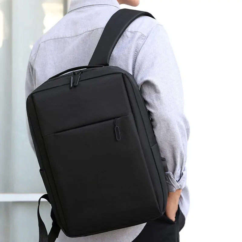 2024 Nuovo Zaino Versatile USB Ricaricabile, Impermeabile per Laptop e Scuola