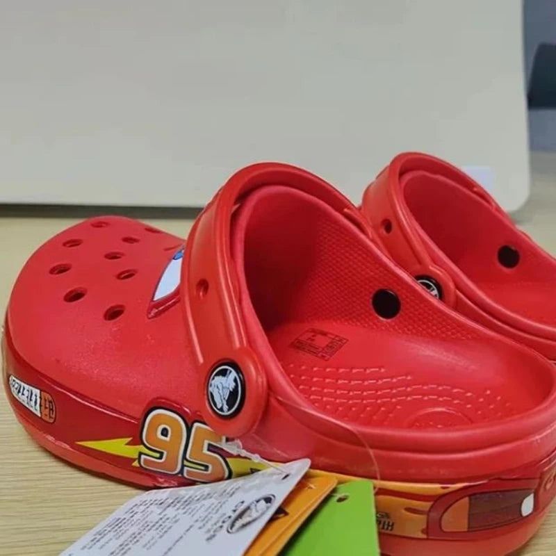🚗 Ciabattine Sandali Impermeabili Cars – Con Luci LED di Saetta McQueen! ⚡👟